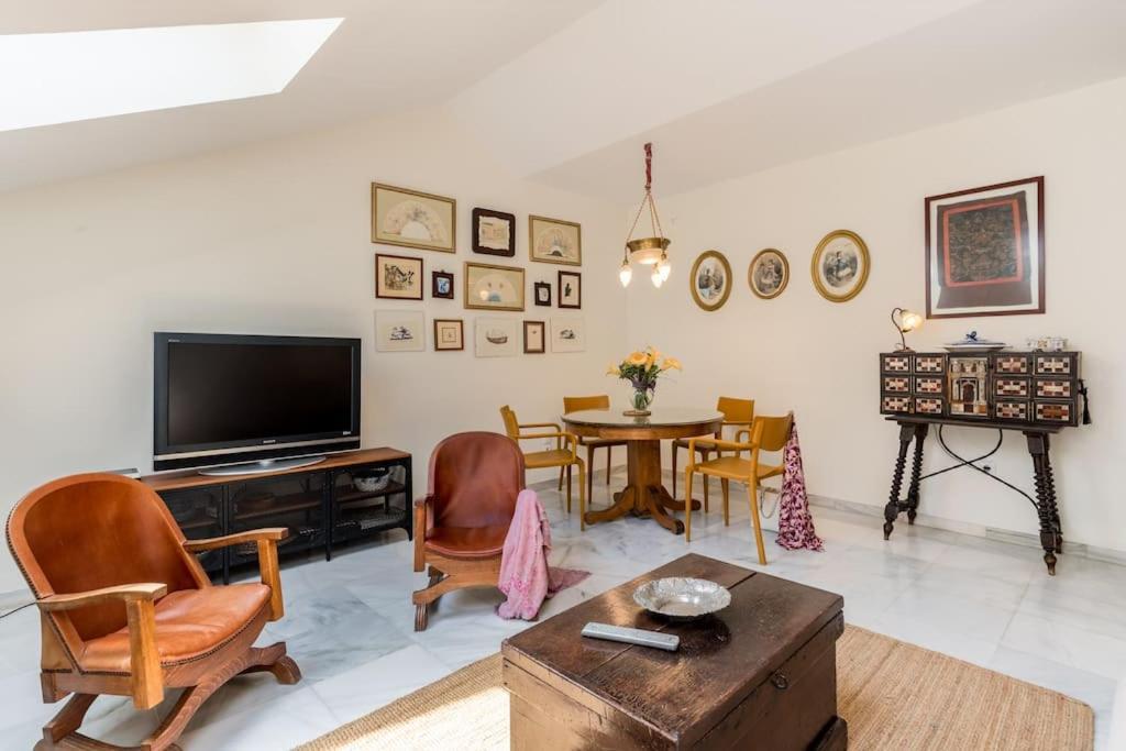 Apartamentos Rg, San Vicente 22 Σεβίλλη Εξωτερικό φωτογραφία